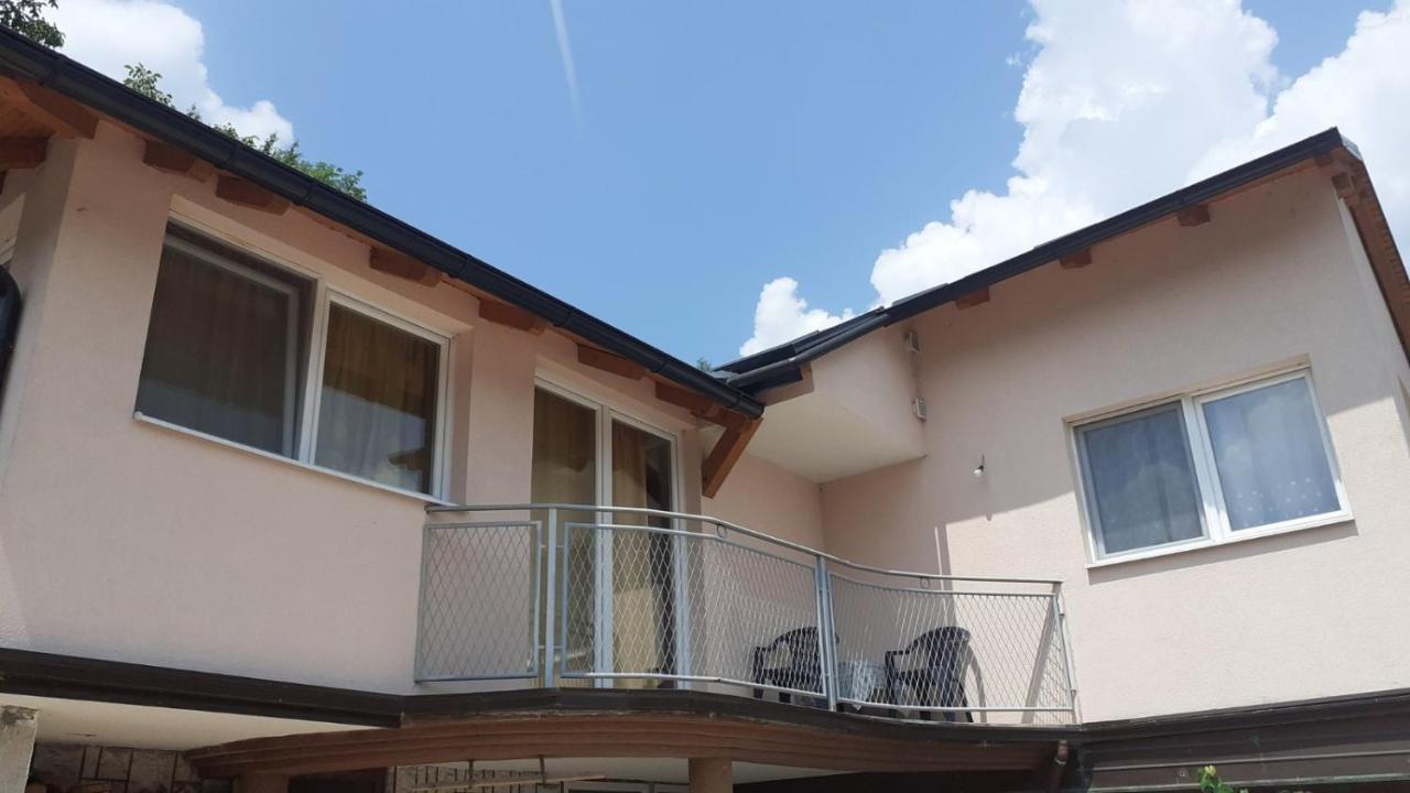 Апартаменти Apartman Panorama Яйце Екстер'єр фото